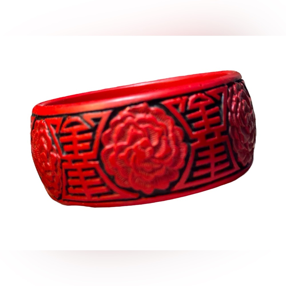 Vintage faux CINNABAR Red Floral Carved chinese symbol Bangle Bracelet